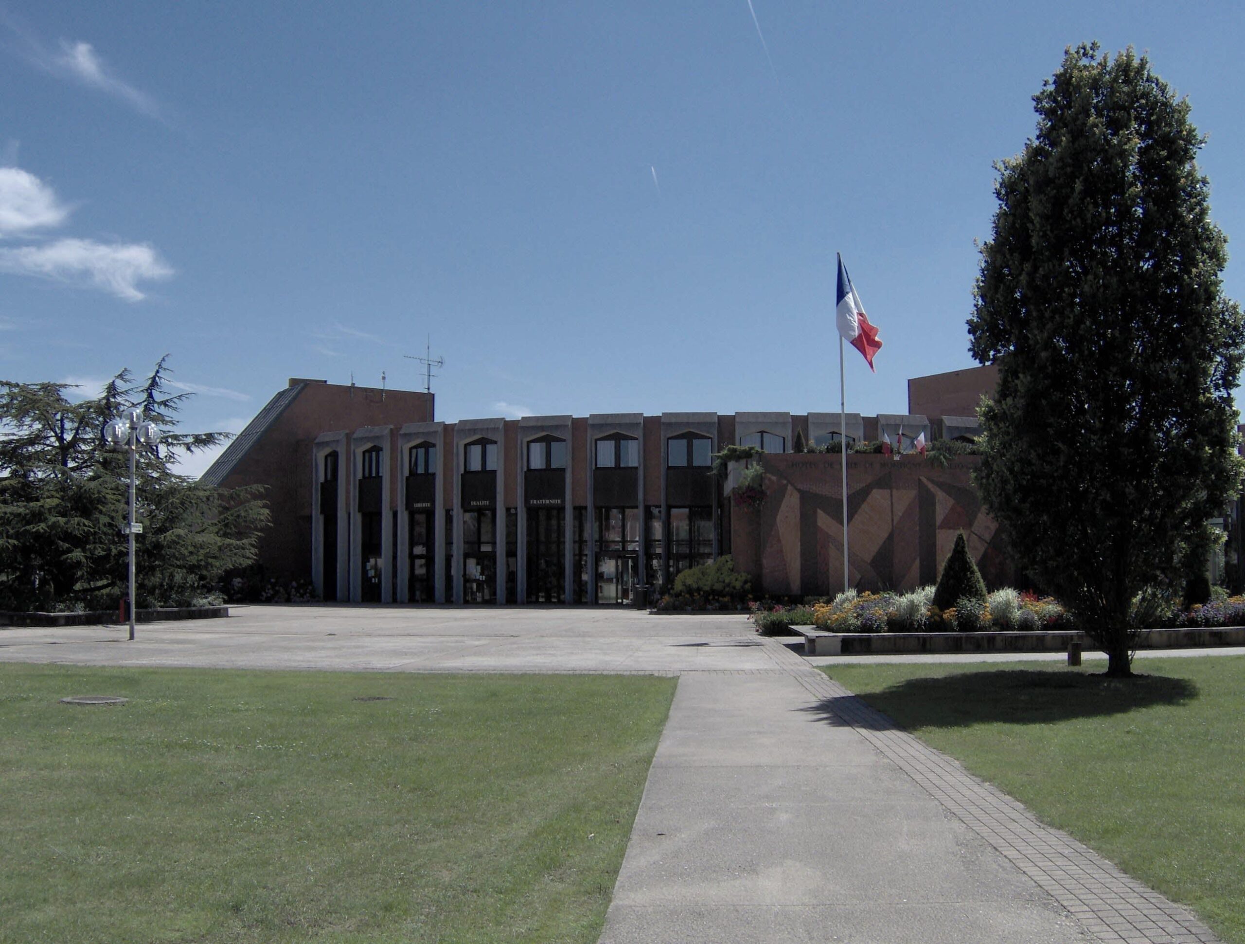 Mairie de Montigny-le-Bretonneux : Services, horaires et informations pratiques